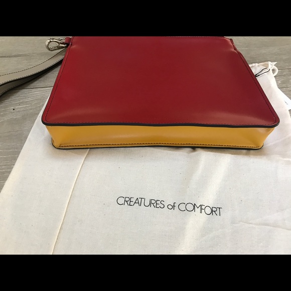 ❤️ NWT Frenchy Creatures of Comfort Clutch - Picture 2 of 3